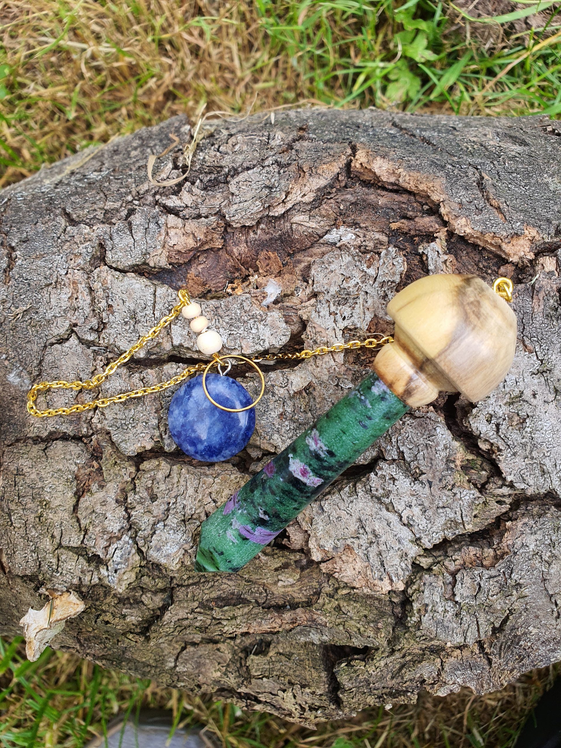 Bois de houx et rubis zoïsite – Image 5