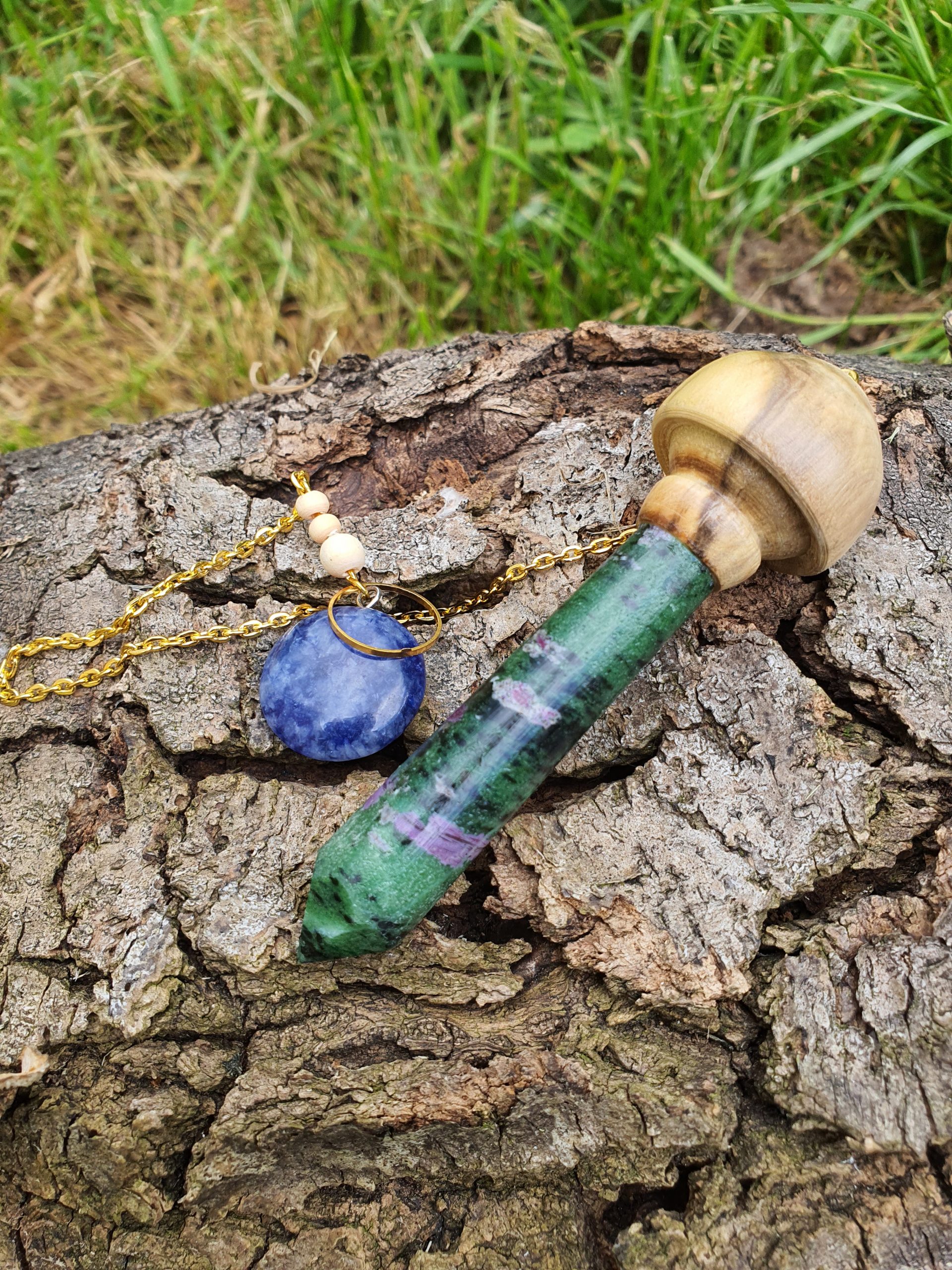 Bois de houx et rubis zoïsite – Image 4