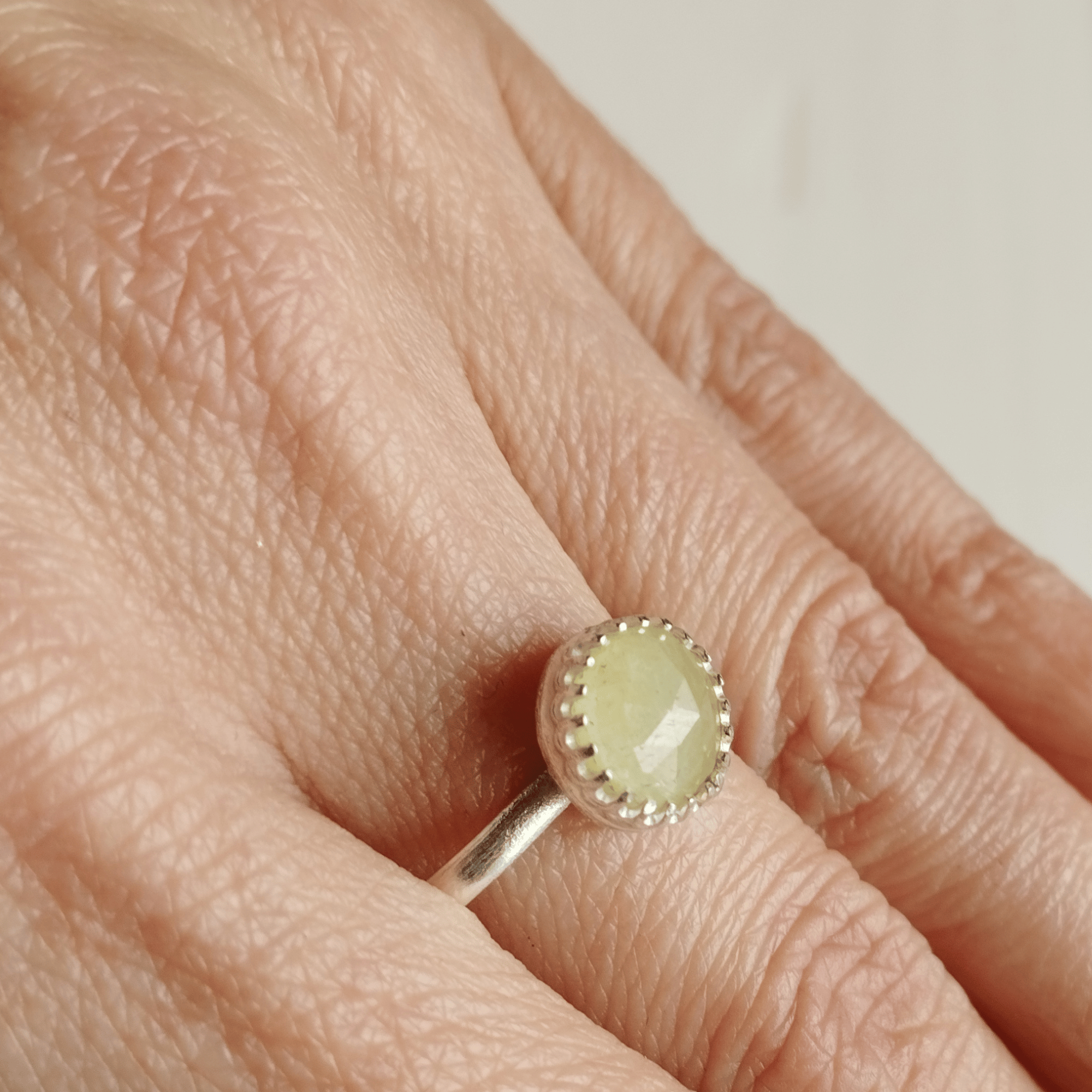 Bague artisanale en saphir jaune et argent sterling 925 – Image 4