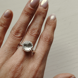 Bague artisanale en cristal de roche et argent sterling 925