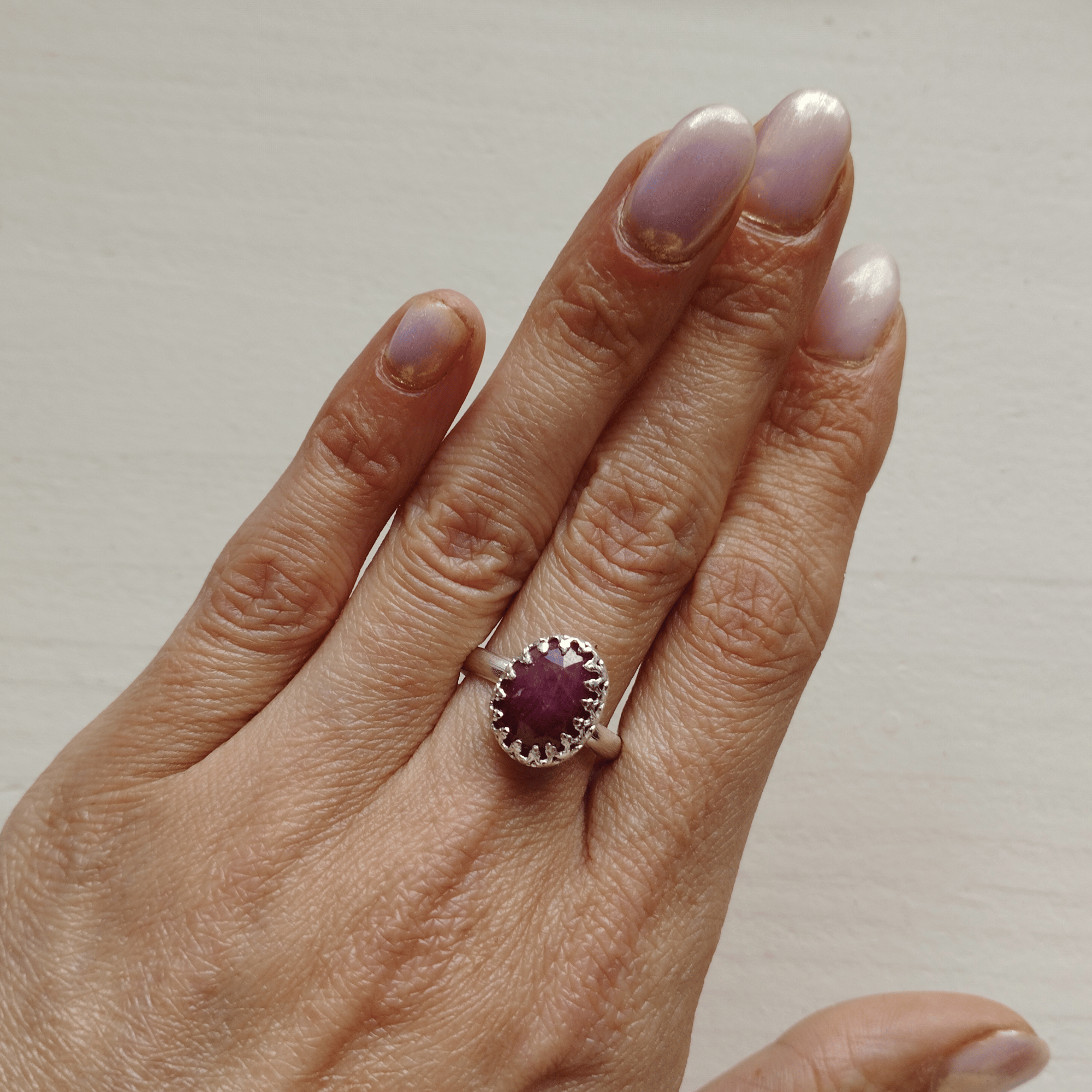 Bague artisanale en rubis et argent sterling 925 – Image 2