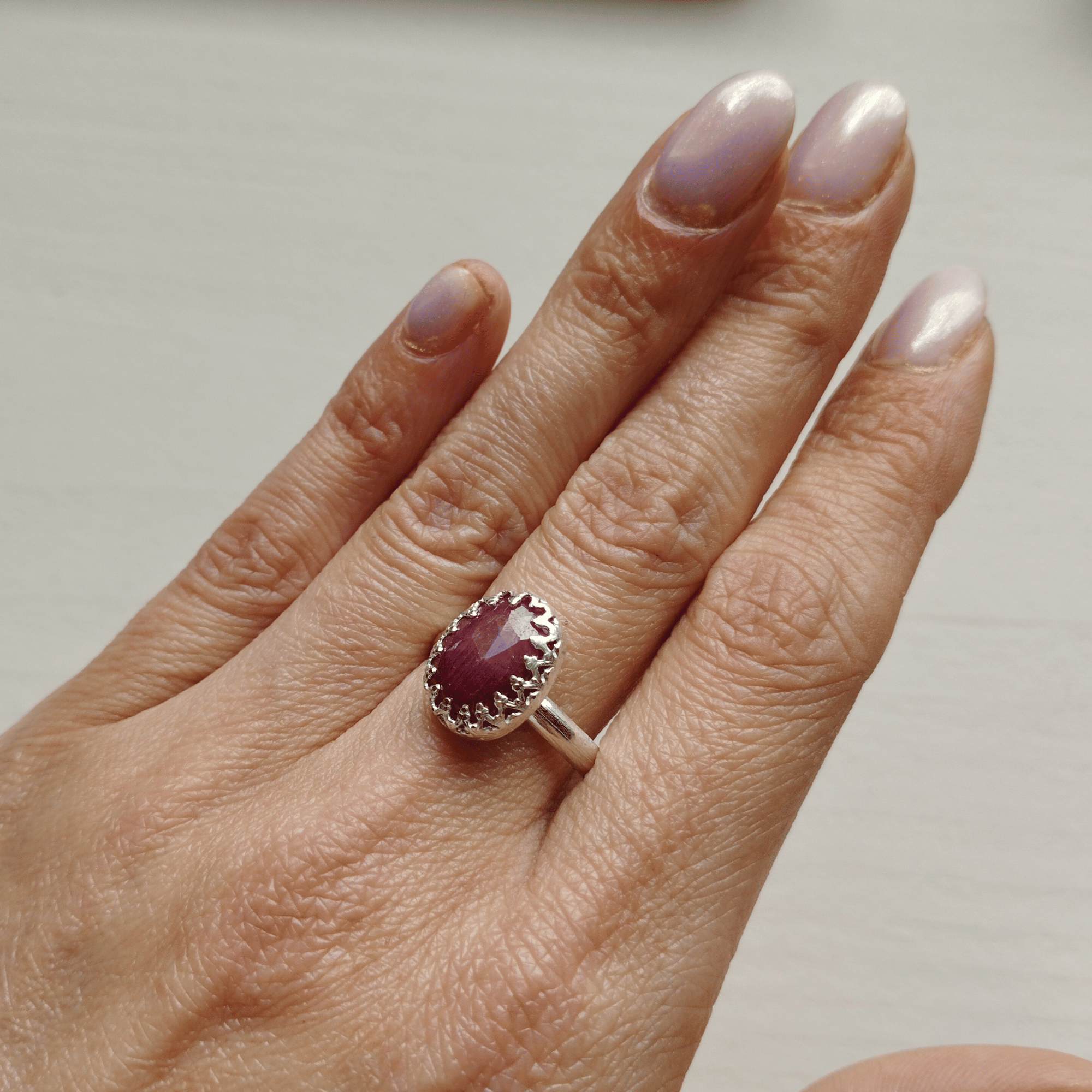 Bague artisanale en rubis et argent sterling 925 – Image 3