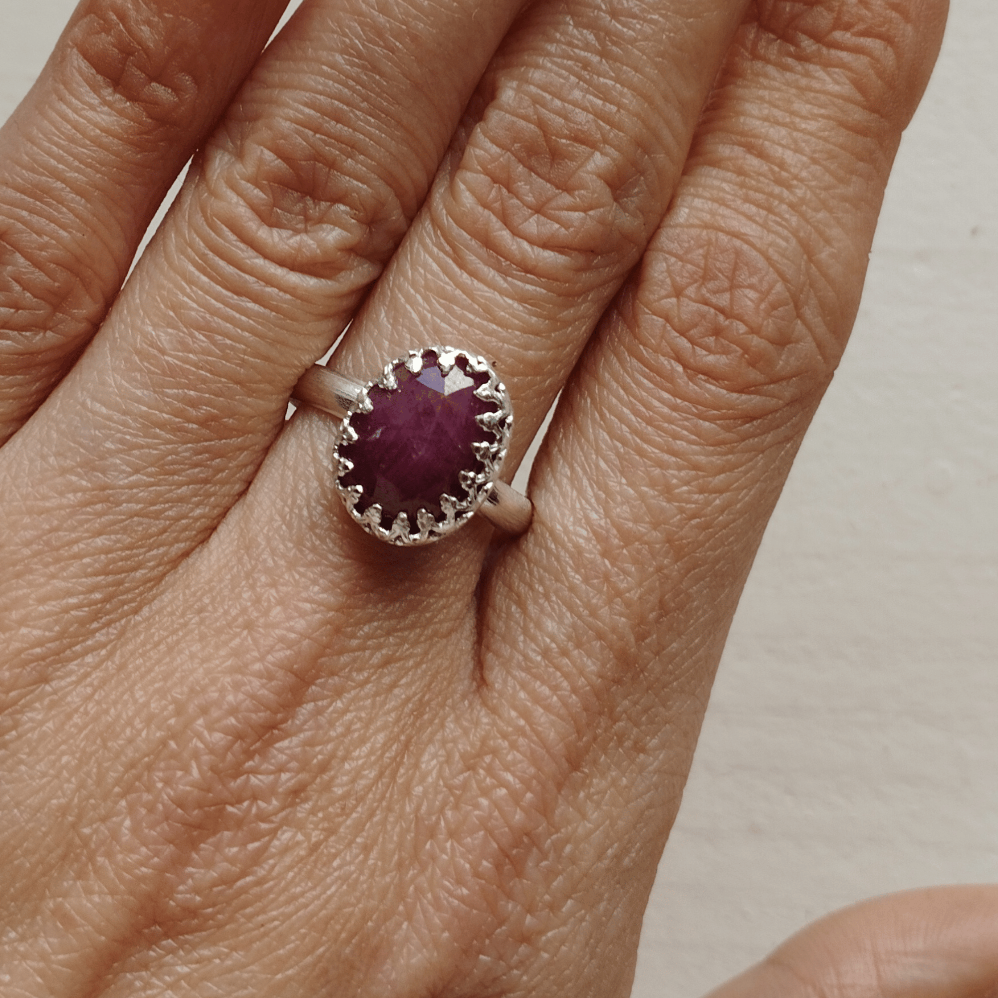 Bague artisanale en rubis et argent sterling 925 – Image 4