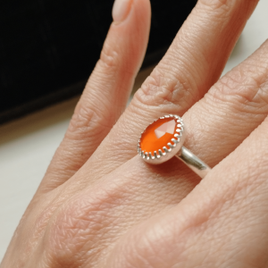 bague en argent et cornaline