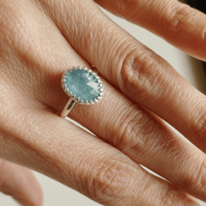Bague artisanale en cyanite et argent sterling 925