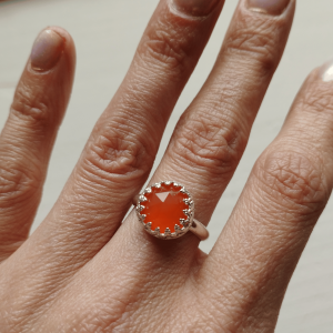 Bague artisanale en cornaline et argent sterling 925