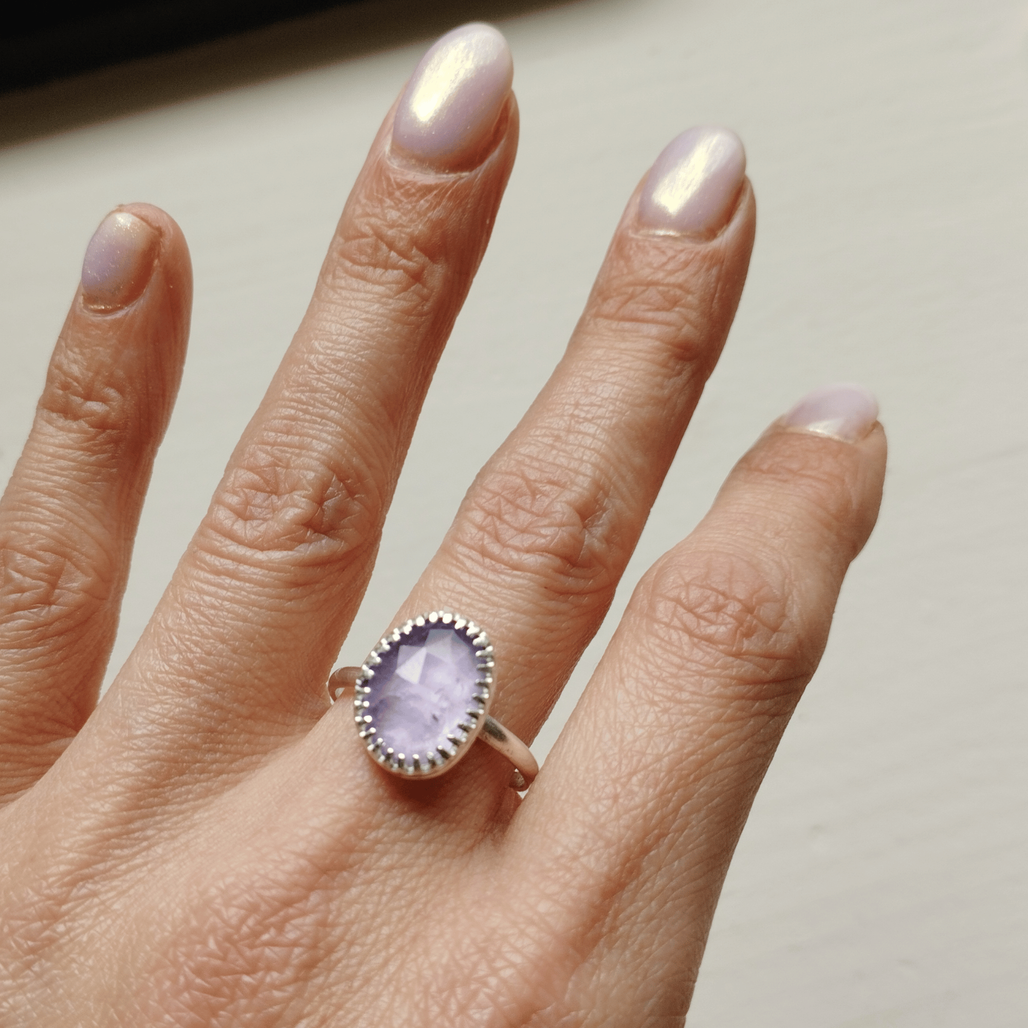 Bague artisanale en améthyste et argent sterling 925 – Image 2