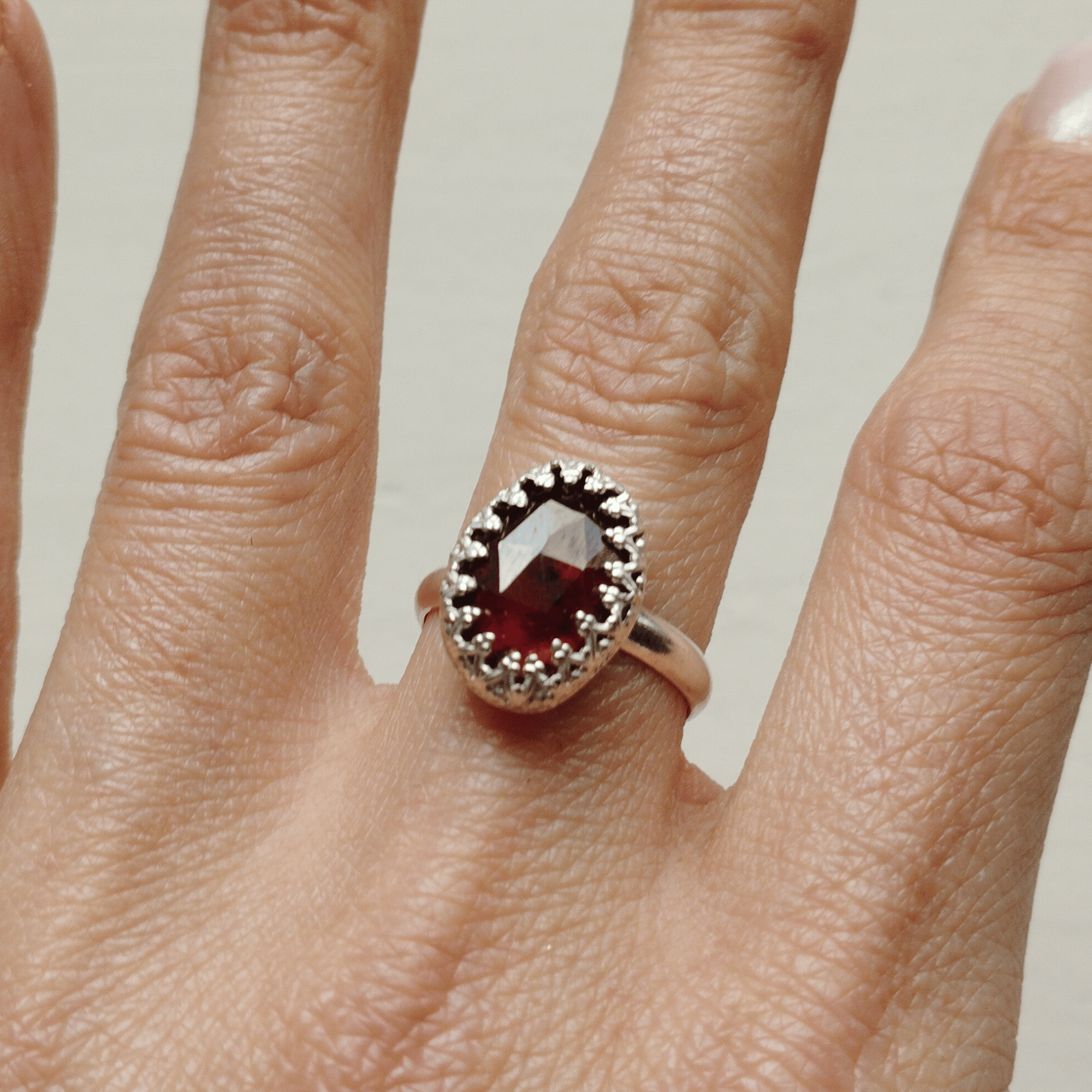 Bague artisanale en grenat et argent sterling 925 – Image 6