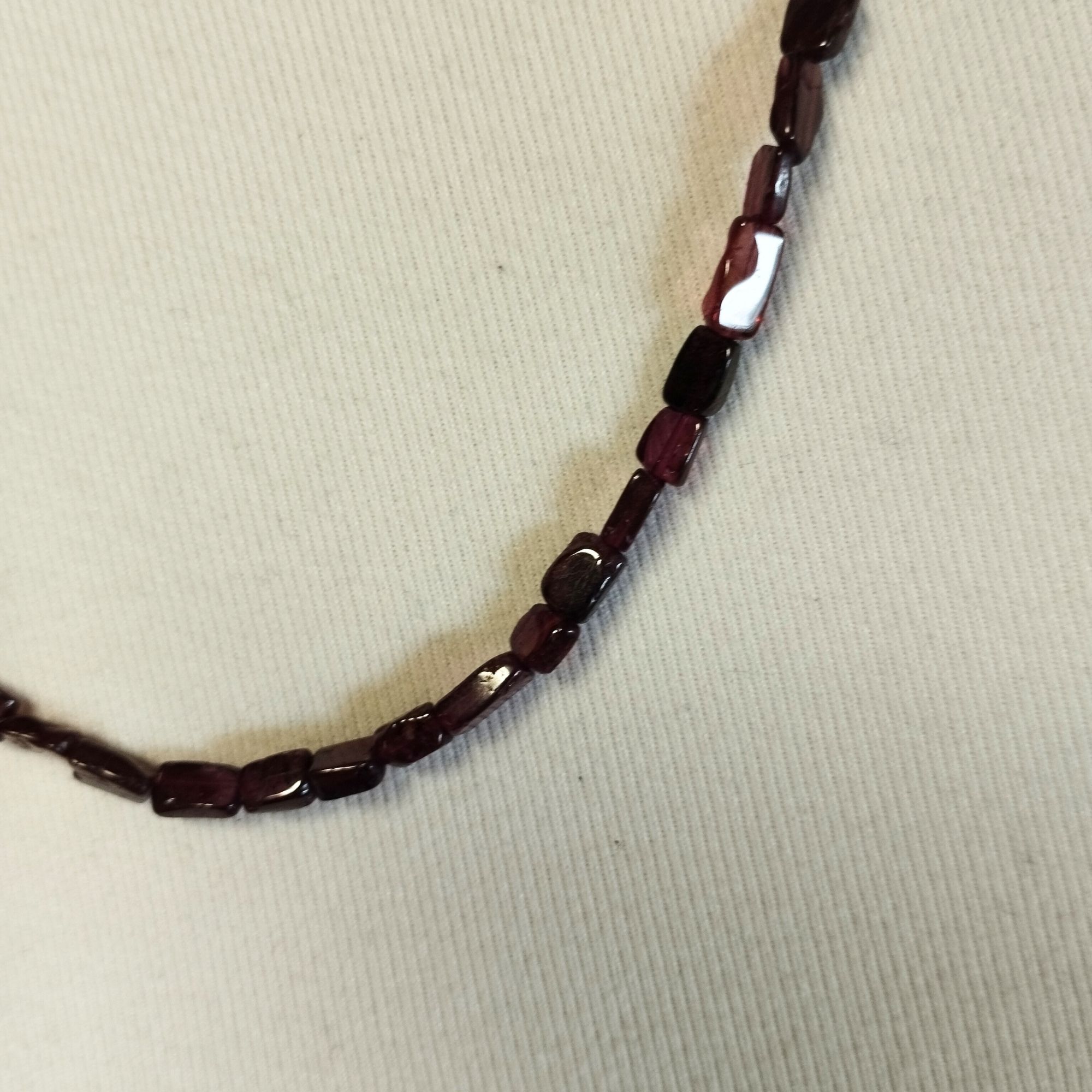 Collier Grenat – Image 3