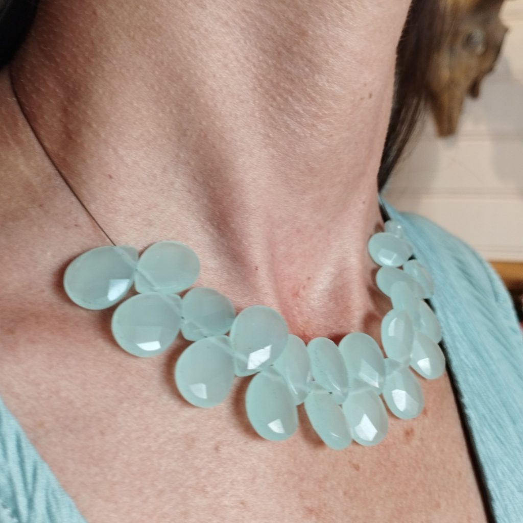 collier calcédoine aqua