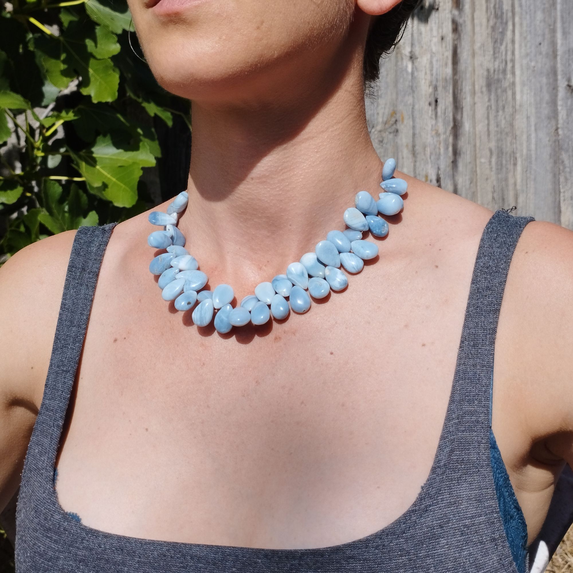 collier opale bleue