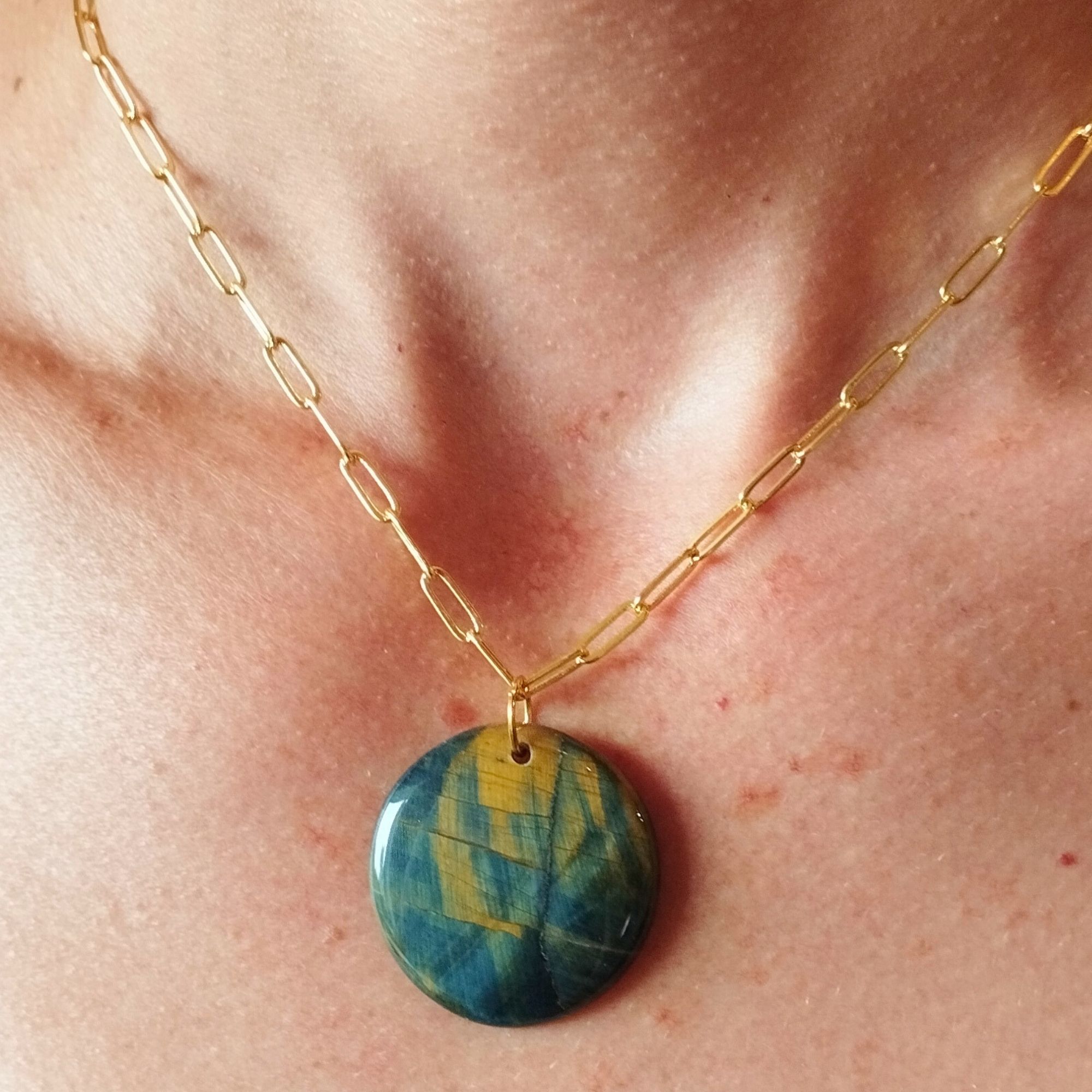 Pendentif œil de faucon – Image 2