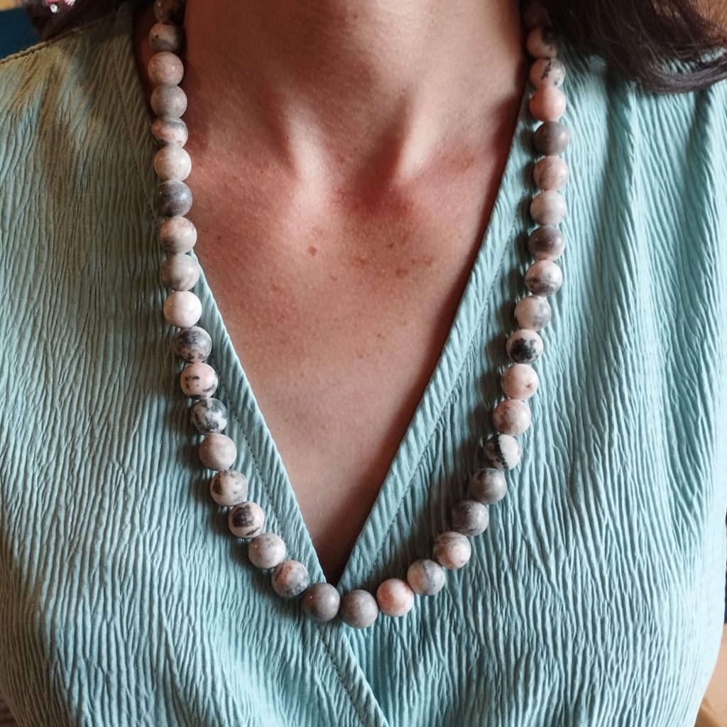 collier rhodonite
