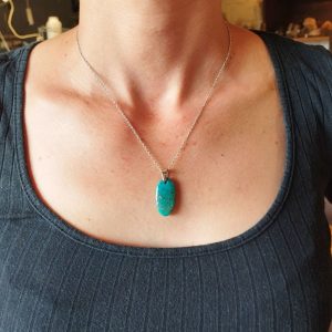 pendentif turquoise pyrisée