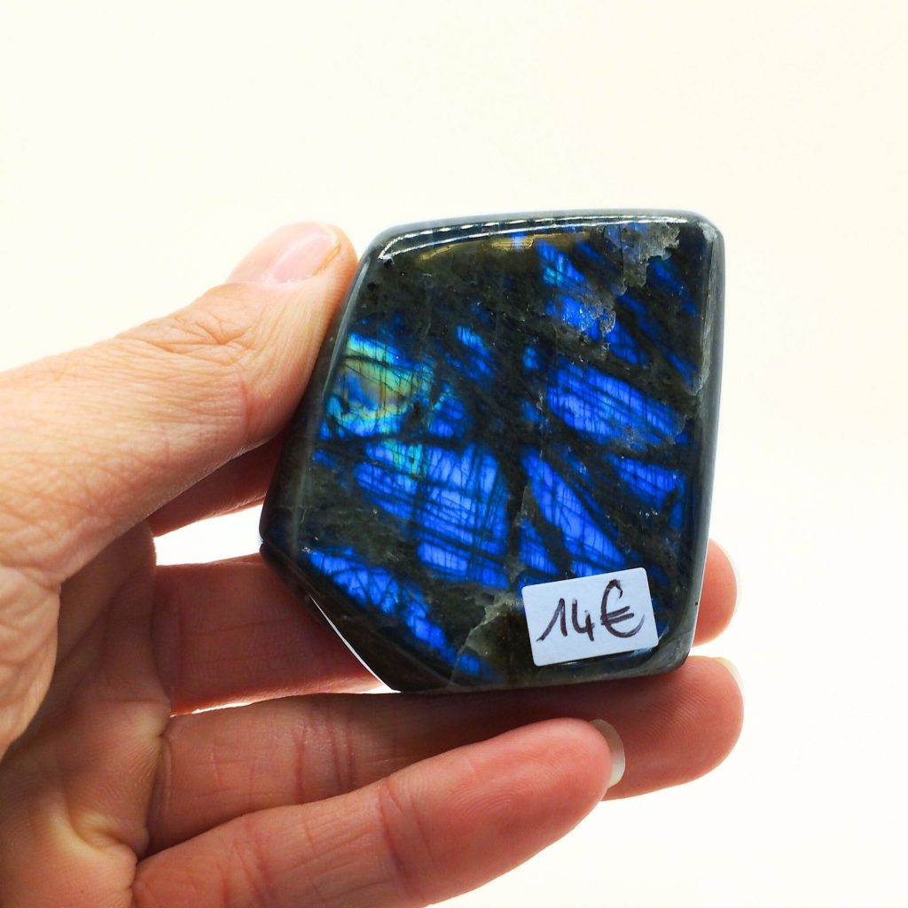 labradorite bleue de madagascar