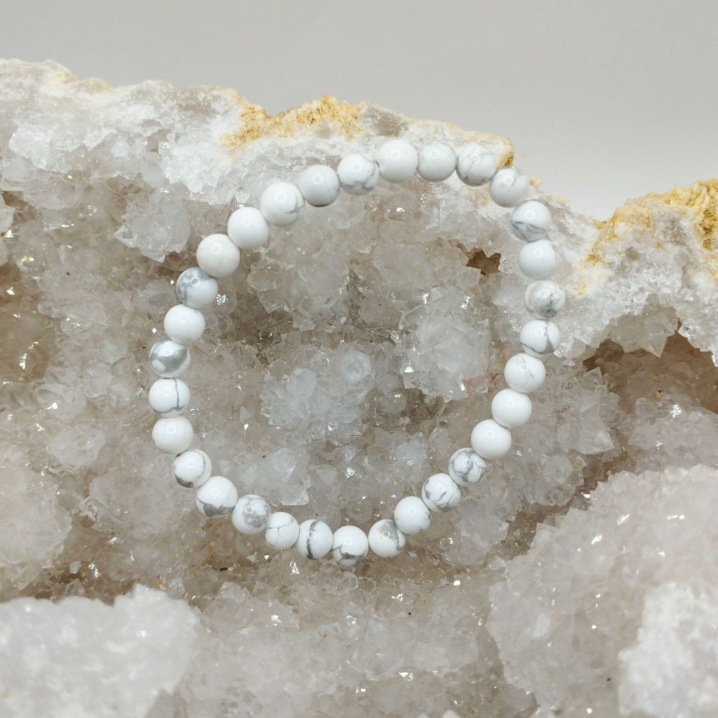 bracelet howlite