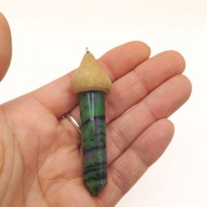 pendule rubis sur zoïsite