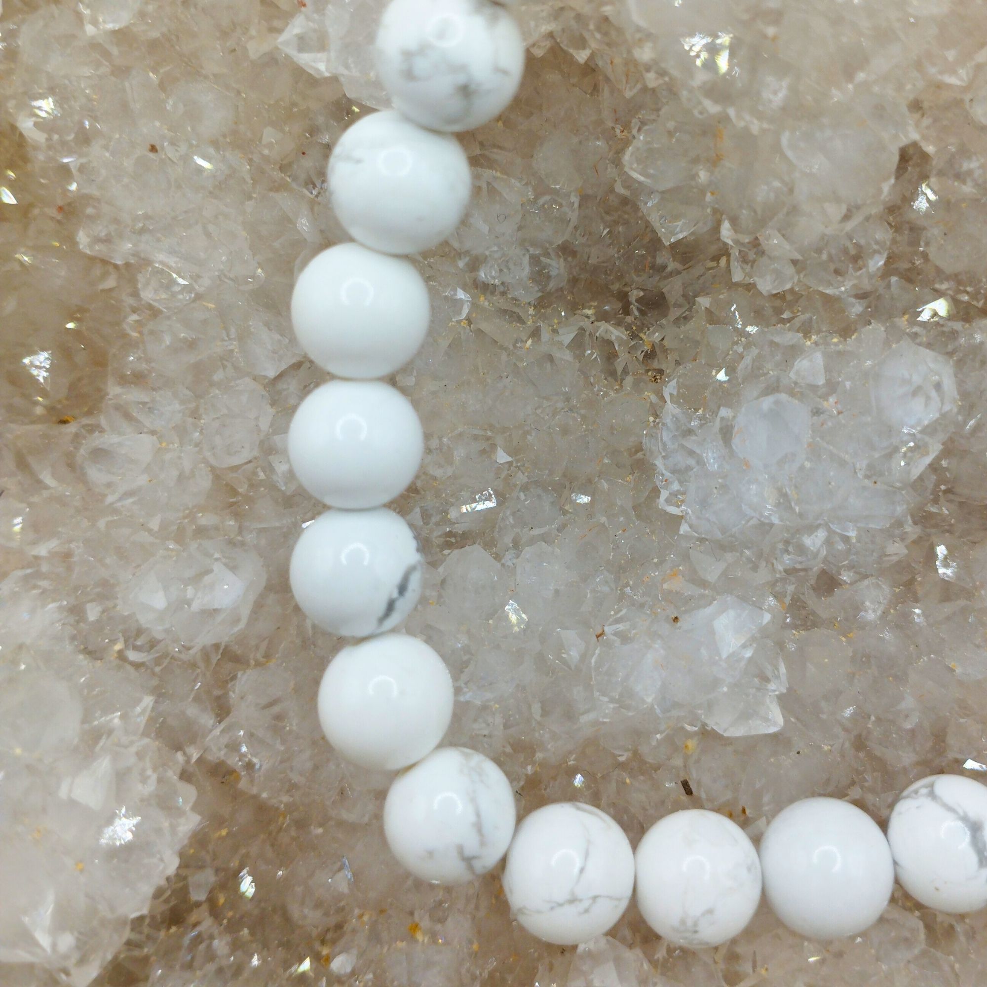bracelet howlite