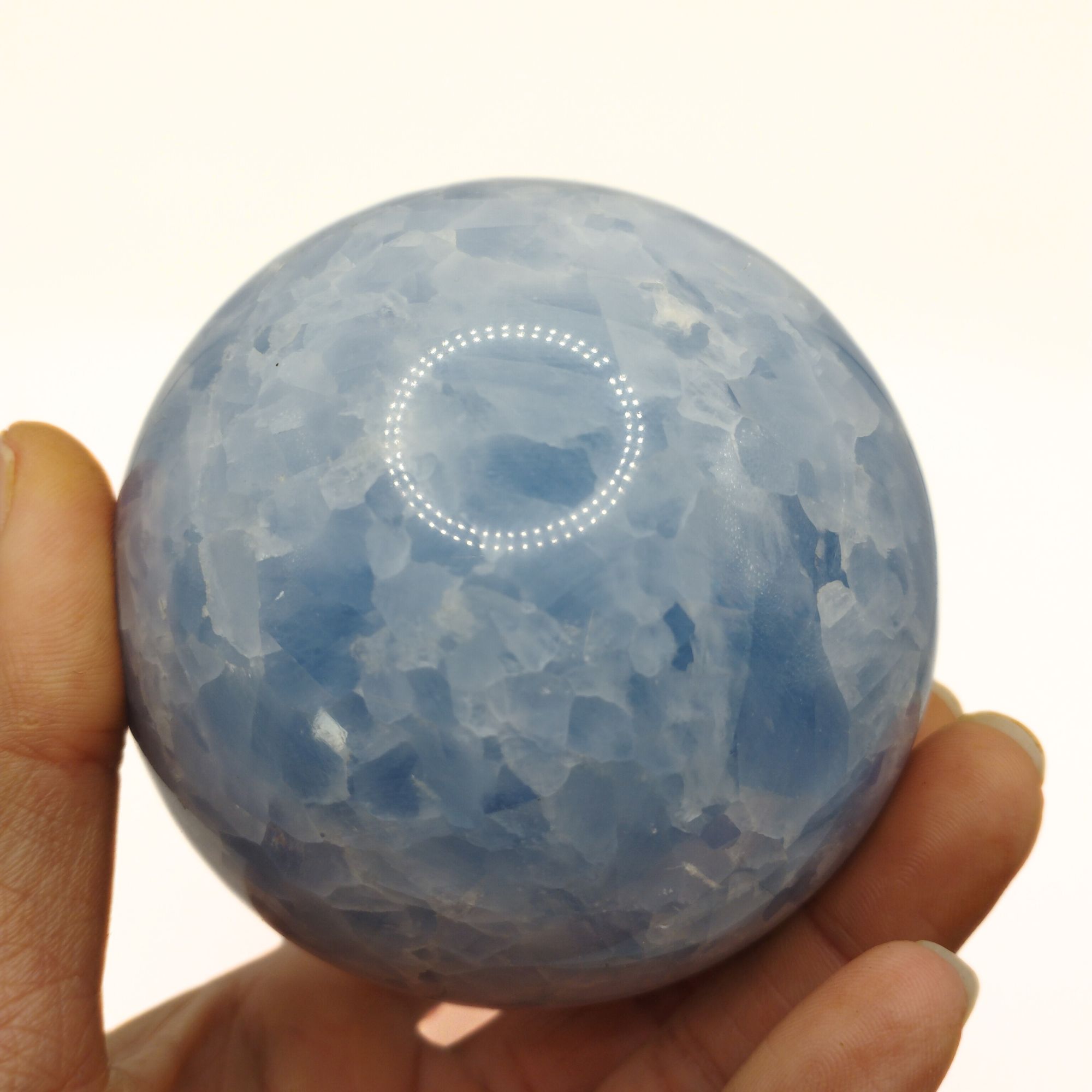 sphère de calcite bleue