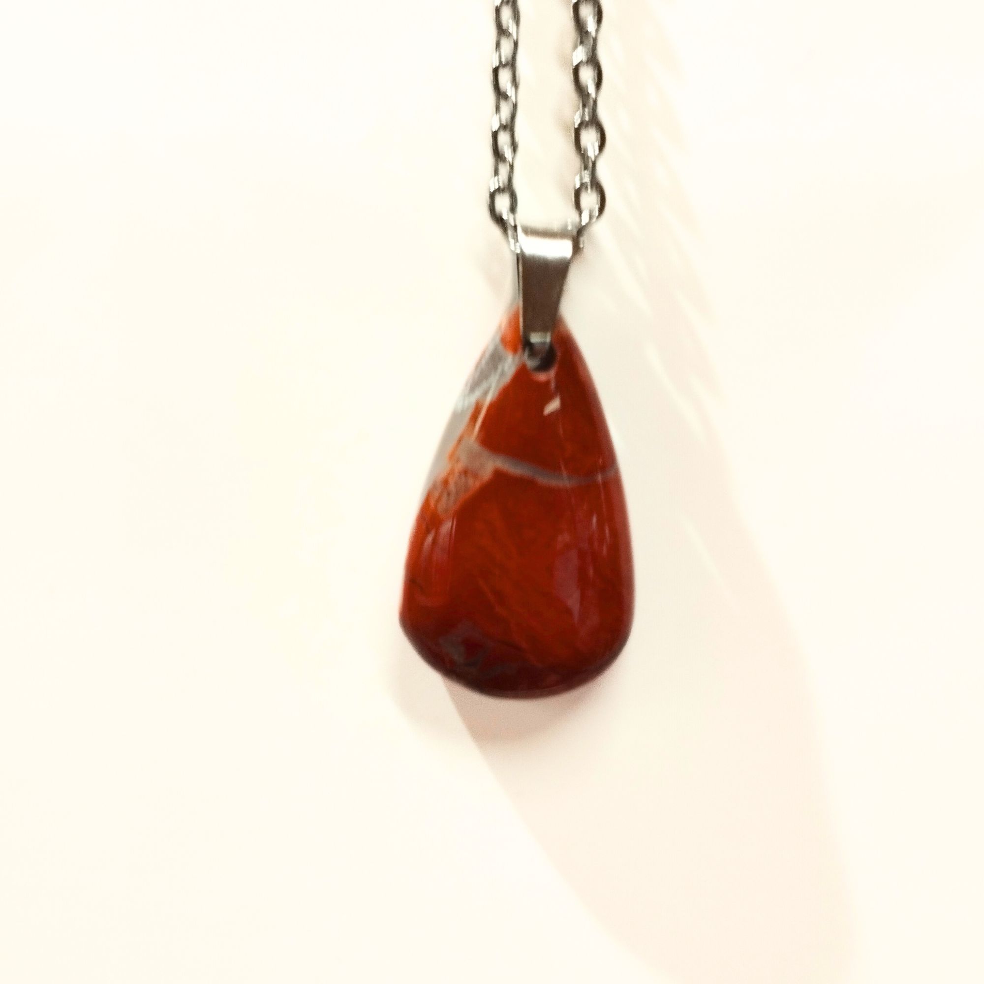 pendentif jaspe rouge