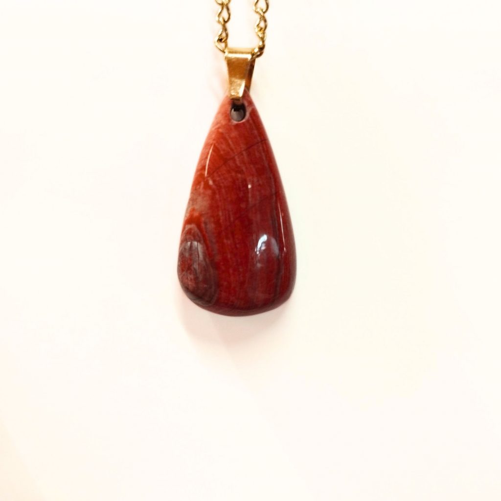 pendentif jaspe rouge