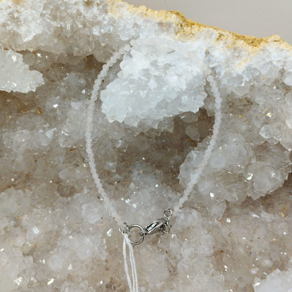 bracelet quartz laiteux