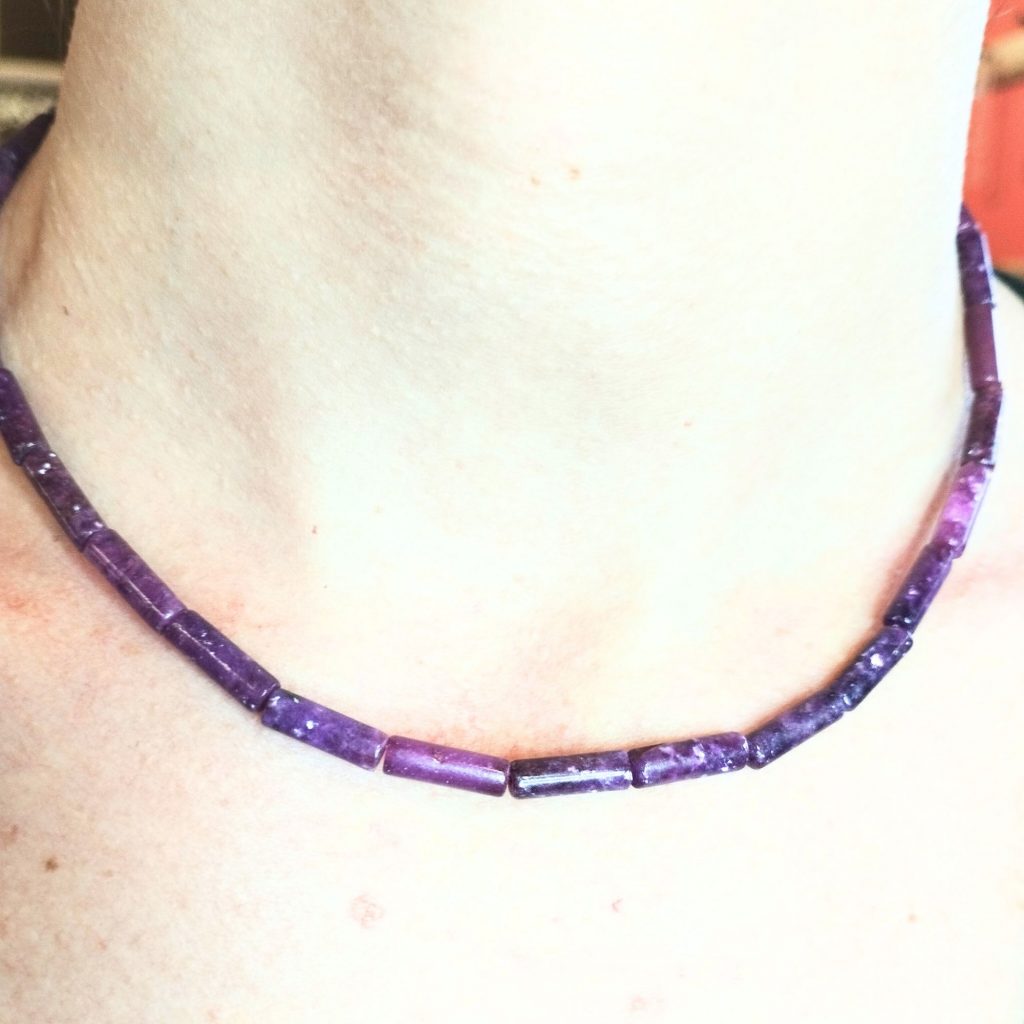 collier lépidolite