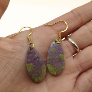 boucles d'oreilles en stichtite