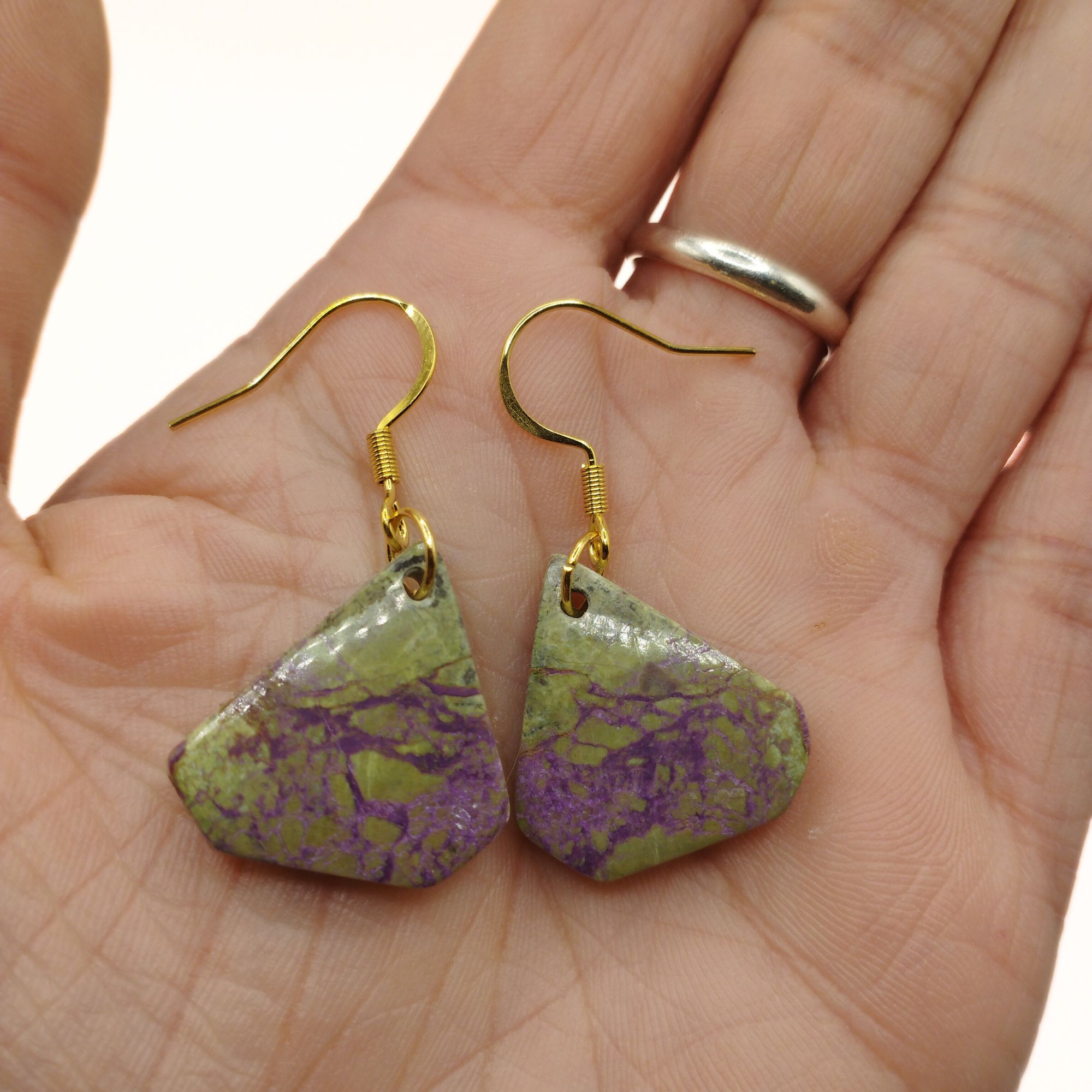 boucles d'oreilles en stichtite