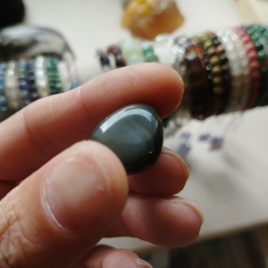 pierre roulée obsidienne Œil Céleste
