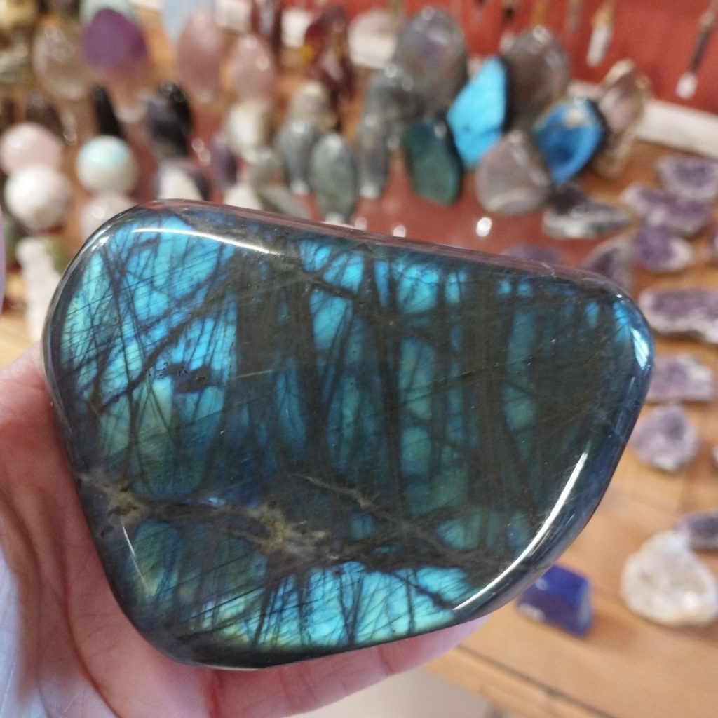 forme libre labradorite bleue