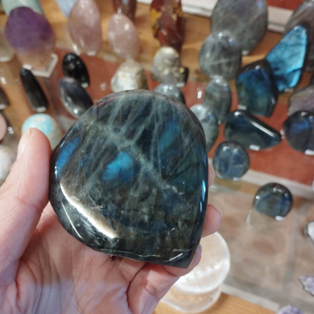 forme libre labradorite bleue