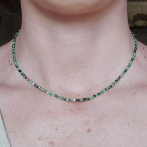 Collier rubis zoïsite à facettes
