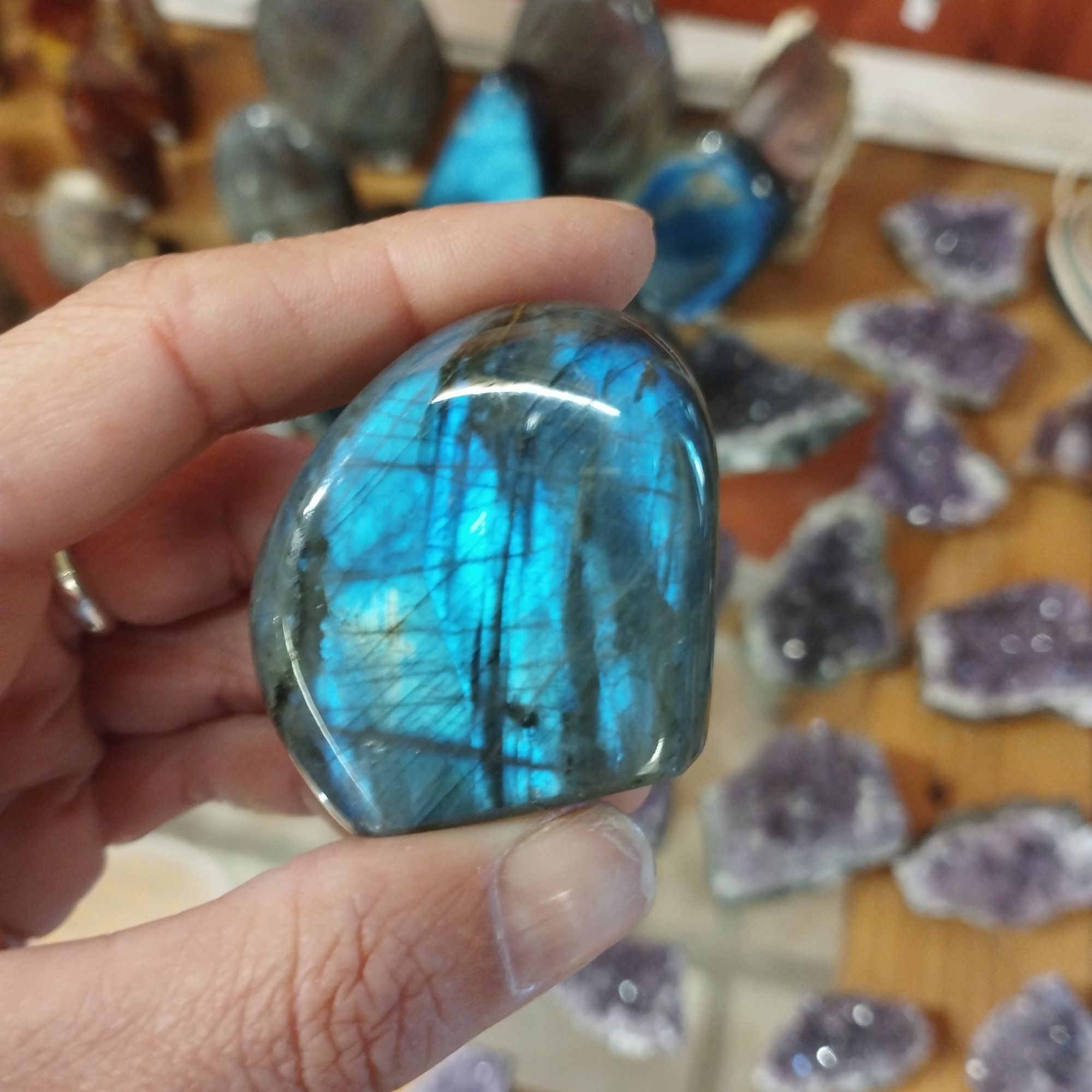 forme libre labradorite bleue