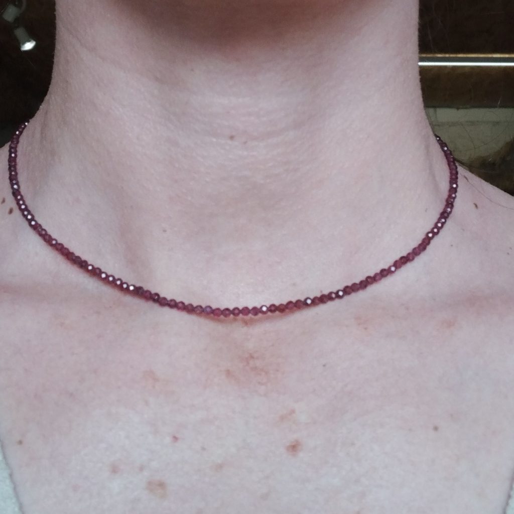 collier grenat