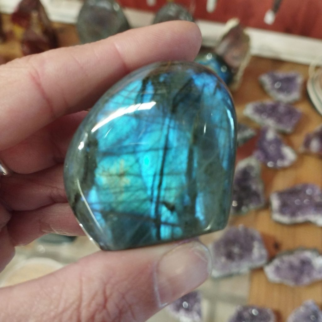 forme libre labradorite bleue