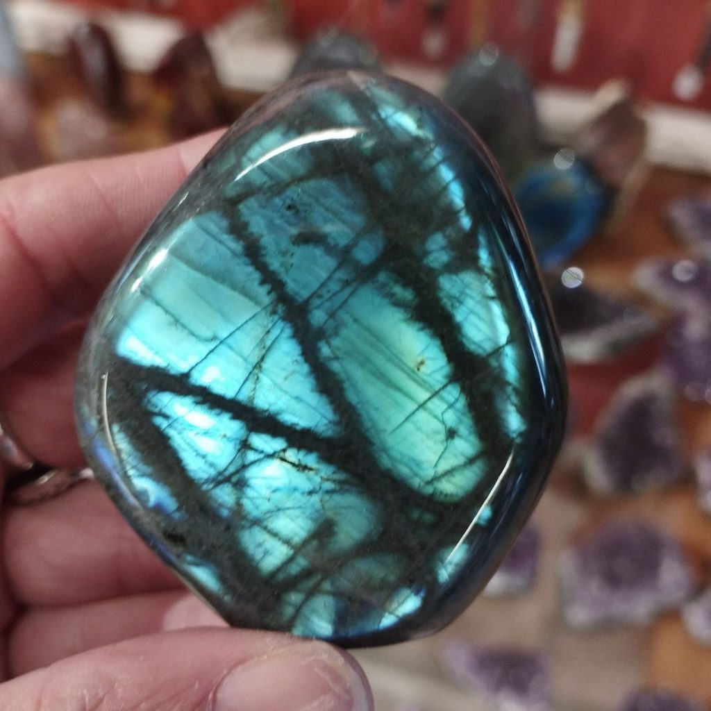forme libre labradorite bleue