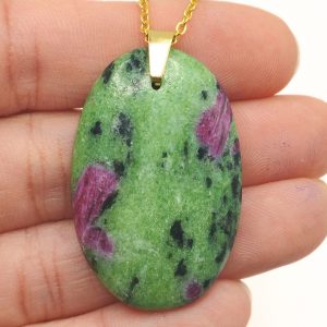 pendentif rubis zoïsite