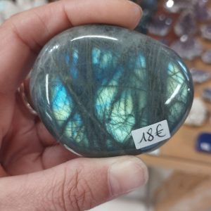 forme libre labradorite bleue