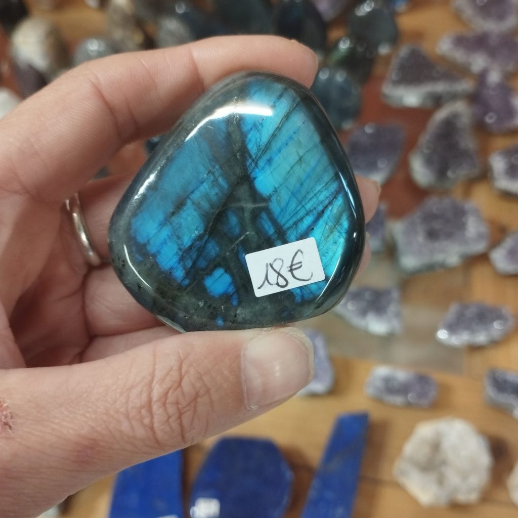forme libre labradorite bleue